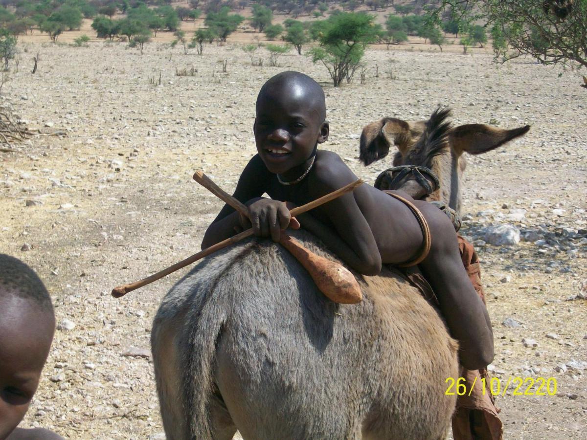 Fort Sesfontein Lodge & Safaris ภายนอก รูปภาพ