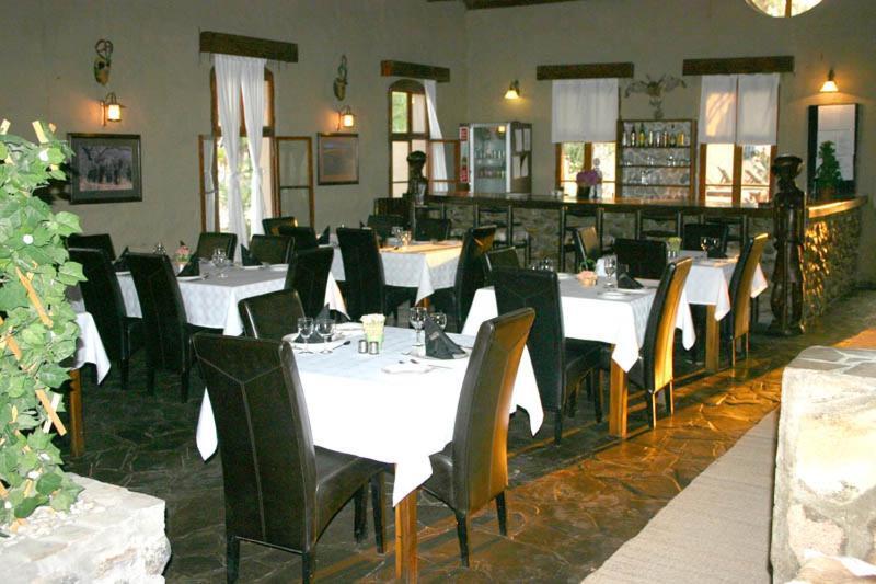 Fort Sesfontein Lodge & Safaris ภายนอก รูปภาพ