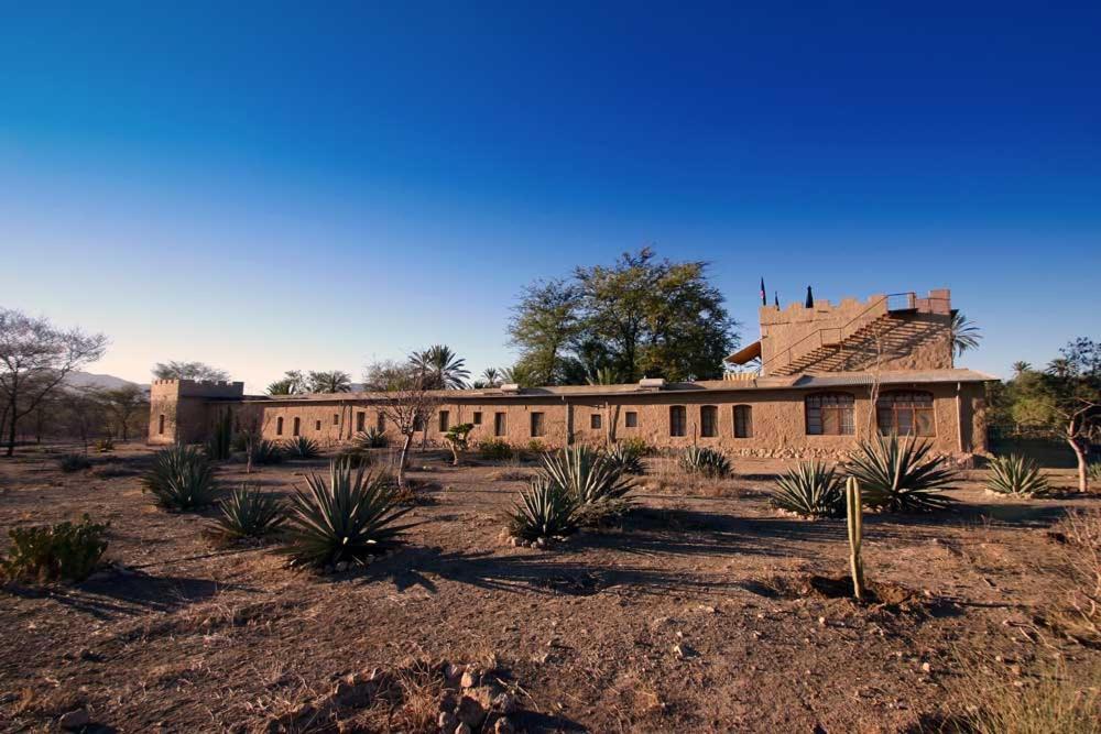 Fort Sesfontein Lodge & Safaris ภายนอก รูปภาพ